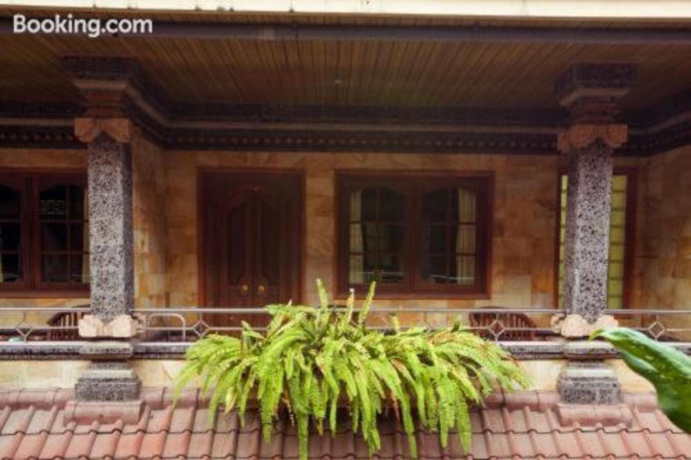 Segara Sadhu Inn Kuta By Ecommerceloka Exterior foto